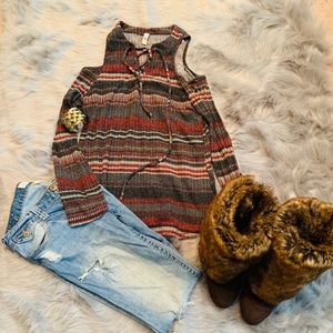 Cut out shoulder striped fall top.